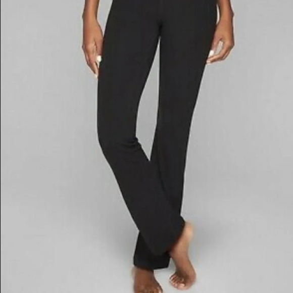 ATHLETA Sz M Straight Leg Leggings Activewear Workout Yoga Run - Picture 2 of 9